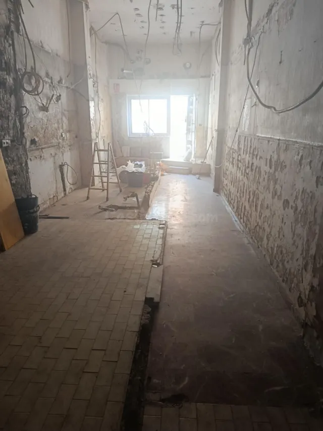 LOCAL COMERCIAL EN AVENIDA SALOBREÑA, MOTRIL - foto 3