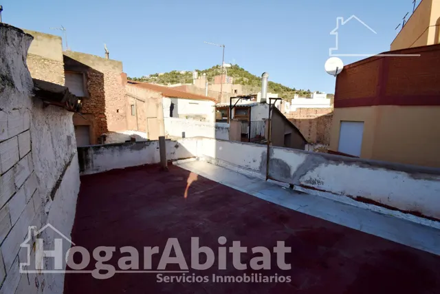 ¡GRAN OPORTUNIDAD! DOS CASAS CON TERRAZA Y BALCÓN — 47