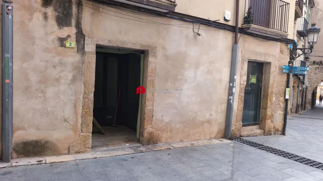 En venta local comercial en el centro de Tortosa. — 10