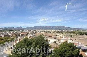 MUY ACOGEDOR, EN RESIDENCIAL CON TERRAZA, PISCINA Y GARAJE — 14