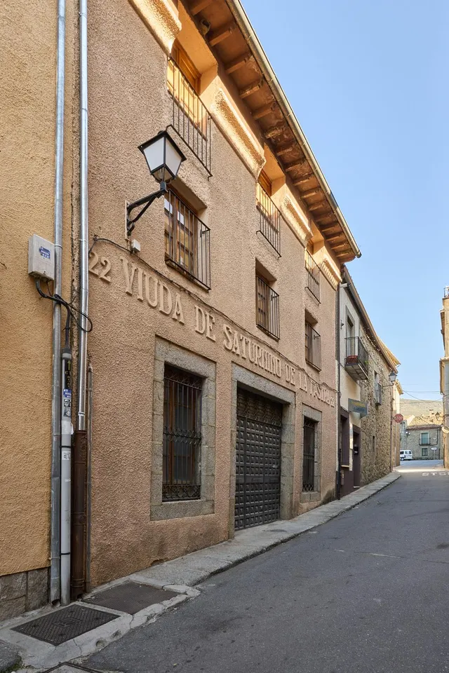 Edificio hotelero en venta en Calle Calleja — 6