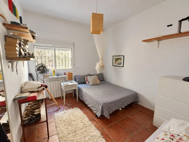 Casa independiente con piscina, porche y jardín en Castilblanco de los Arroyos — 10