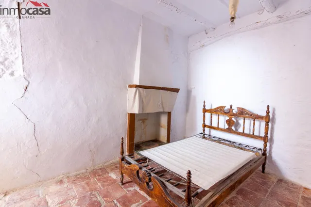 CASA DE PUEBLO EN PADUL PARA REFORMAR!!! — 38