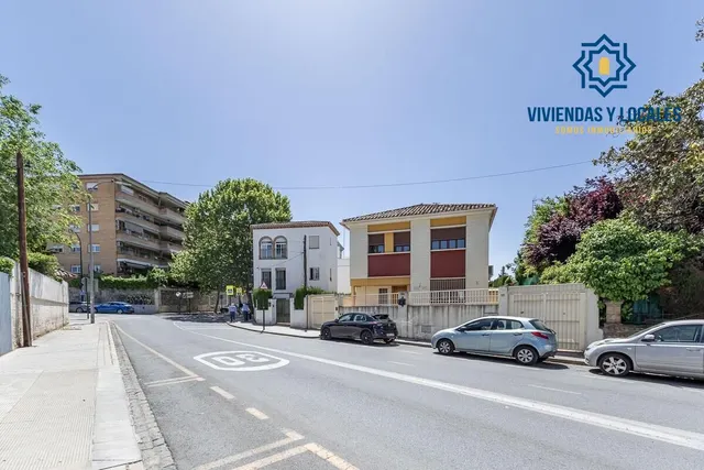 Chalet Exclusivo en Camino Bajo de Huétor — 37