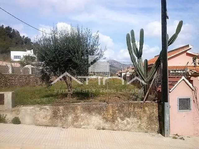 Terreno urbano situada en la Marxuquera urbanización Mollo de la Creu — 2