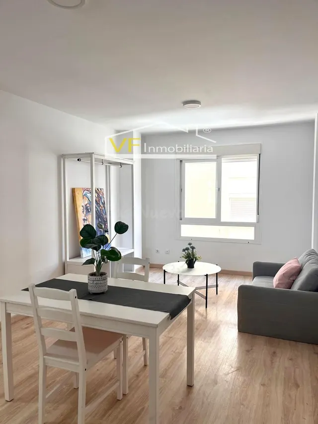 ¡Vive cómodo, vive bien: Apartamento reformado junto al Hospital Civil! — 5