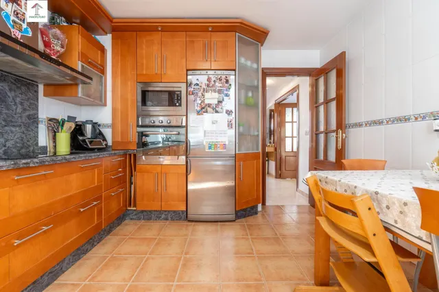 Espectacular chalet adosado en el Vial de Churriana de la Vega: eficiencia, confort y listo para entrar a vivir! — 27