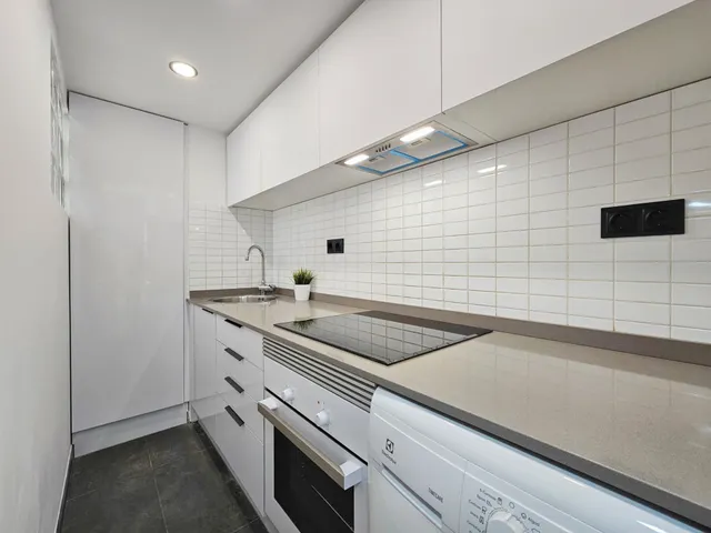 Atico con terraza privada en Calle de la Lluna (Ciutat Vella / El Raval) — 16