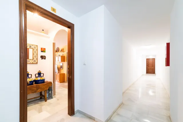 EXCEPCIONAL OPORTUNIDAD, PISO  EN CALAHONDA. — 6