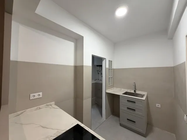 Piso reformado de 3 habitaciones con patio en Gràcia — 12