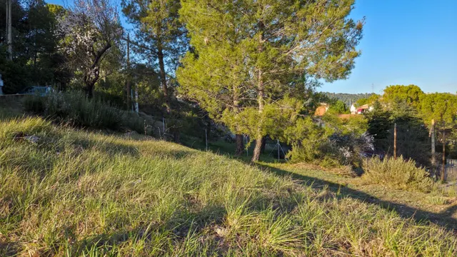 Terreno urbano esquinero en Navarcles | Orientación sureste — 6