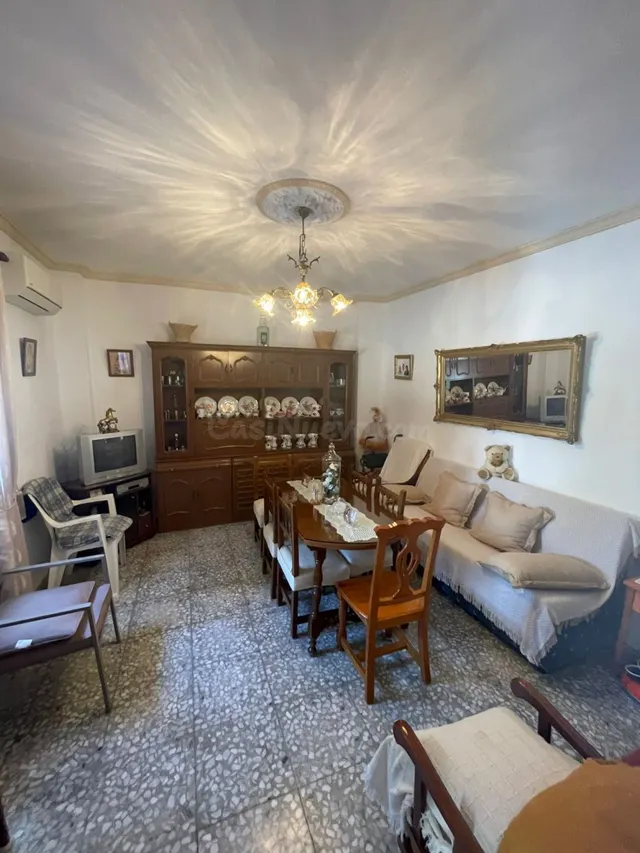 Casa semi céntrica en Cabra - foto 3