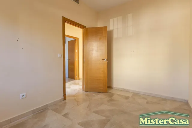 Exclusiva casa pareada de 4 dormitorios con sotano junto al campo de golf — 15