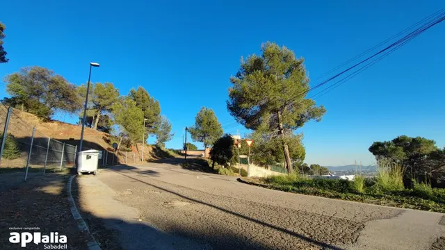 SOLAR CANTONERO EN CAN VINYALS — 12