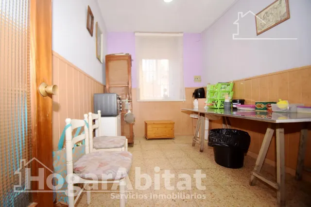 MAGNIFICA CASA CON TERRAZA Y LOCAL COMERCIAL EN EL CENTRO — 15