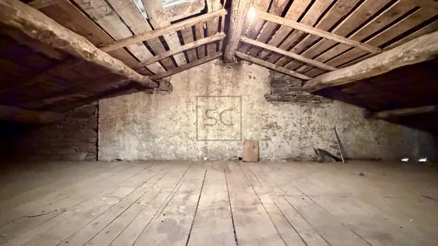 Casa adosada, para reformar en Neda. — 28