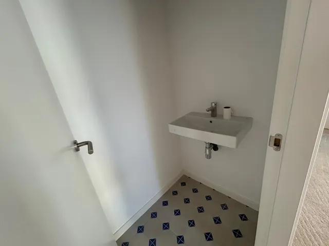 LOCAL COMERCIAL DE OBRA NUEVA A ESTRENAR EN PLENA CALLE NAVAS DE TOLOSA, ESQUINA CON BESALÚ — 12