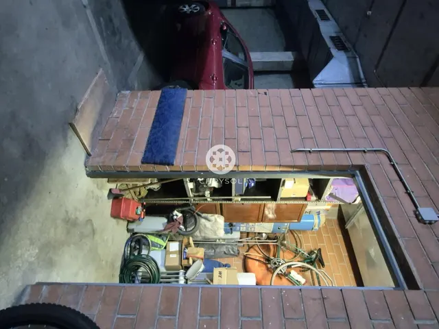 Dúplex con encanto de casa independiente, 4 dormitorios y terraza de 20 m2. — 34