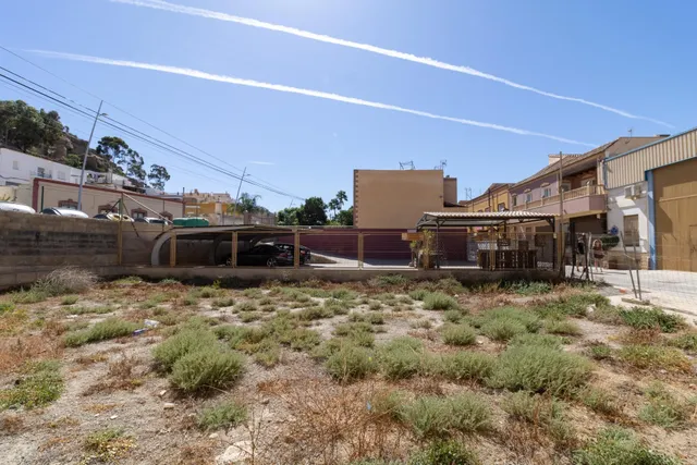TERRENO URBANO EN RIOJA — 14