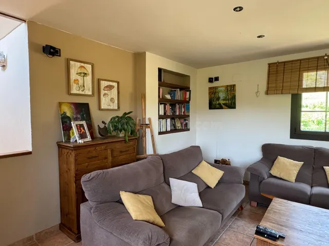 GRAN CASA EN LLANÇÀ ESTILO RUSTICO - foto 3