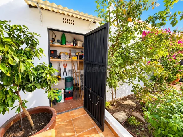 Casa de una sola planta con patio y azotea en Calle San Migu - foto 5