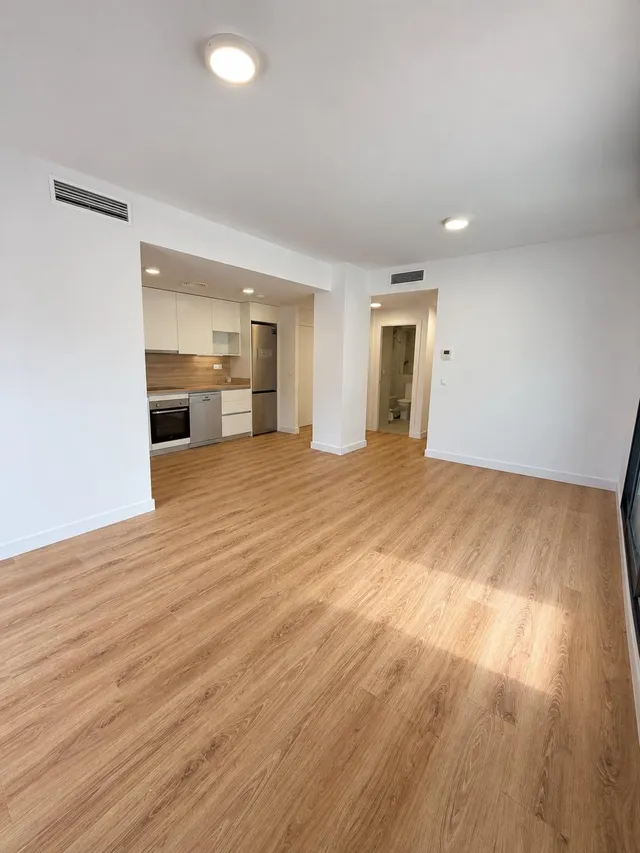 Moderna Planta Baja en Mairena del Aljarafe con Amplio Patio y Excelentes Comodidades — 13