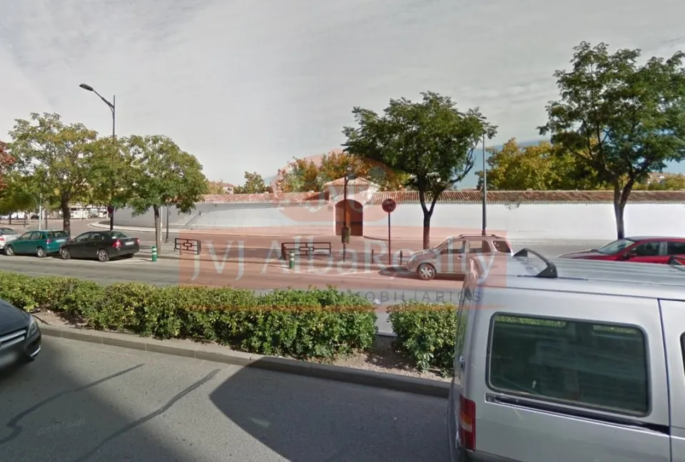 SE VENDE LOCAL COMERCIAL CON VADO EN ZONA BARRIO SAN PABLO