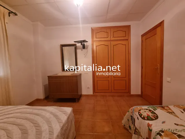 Chalet a la venta en Ontinyent. — 14