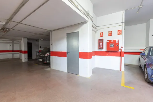 Ideal inversores!!! 35 plazas de aparcamiento y 5 trasteros, todo alquilado — 14