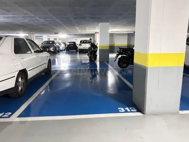 Plaza de parking en alquiler en la Creu Alta cerca de Plaza 