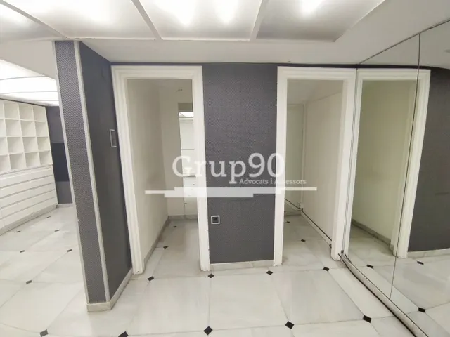OPORTUNIDAD PARA TU NEGOCIO !! LOCAL EN EL EIX COMERCIAL — 10