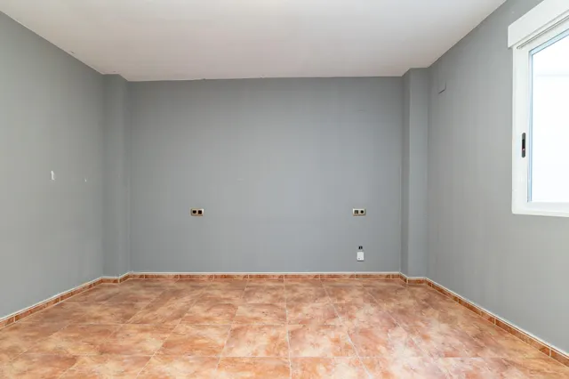 FINCA CON POSIBILIDAD DE DOS PISOS PARA RENTABILIDAD! — 15