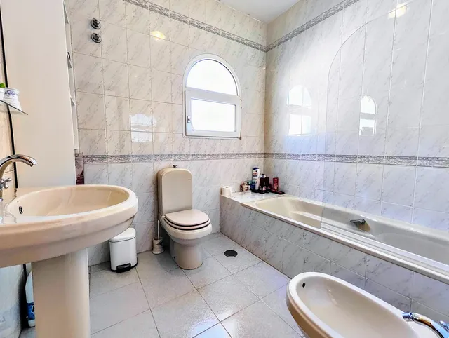 Chalet 4 habitaciones 206m² en venta - Centro — 41