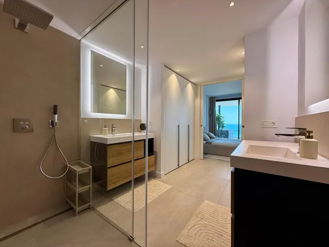 Apartamento con vistas al mar. 2 dormitorios, 2 baños. Reserva del Higuerón, Fuengirola — 25