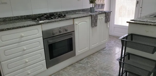 Vivienda con buen acceso al lado del Hospital — 24