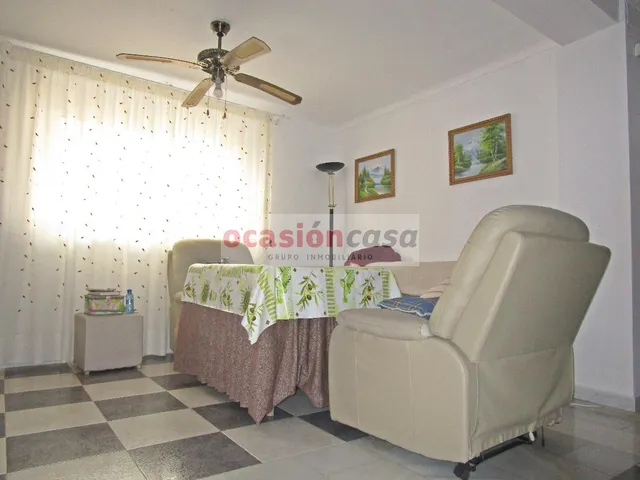 ¡GRAN CASA EN LA BARRIADA DE SANTA CRUZ! — 4