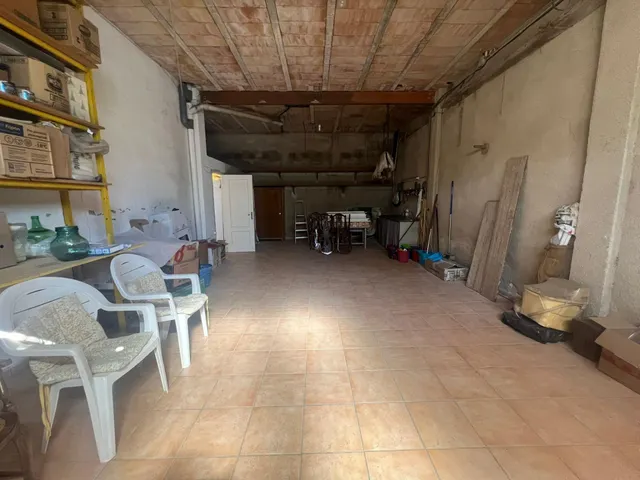 CASA EN EL CENTRO DE CAMARLES — 30