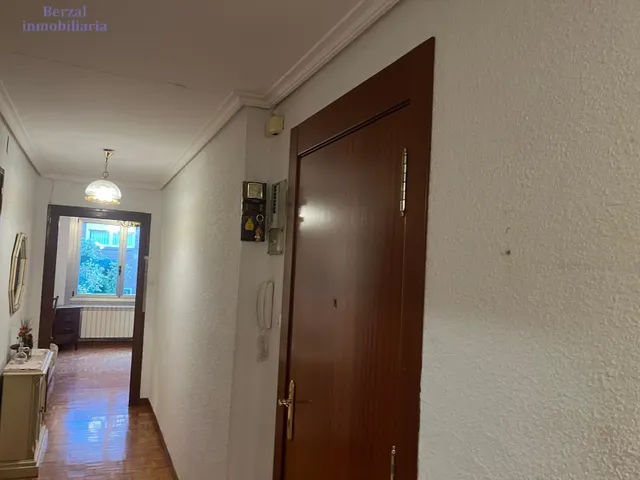 Piso de tres habitaciones en pleno centro peatonal — 29
