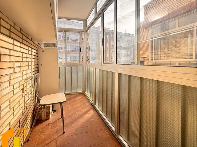 Amplia y luminosa vivienda en calle Jerez — 13