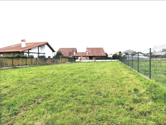 Terreno urbano en Bárcena de Cicero: Tu futuro hogar te espe - foto 2
