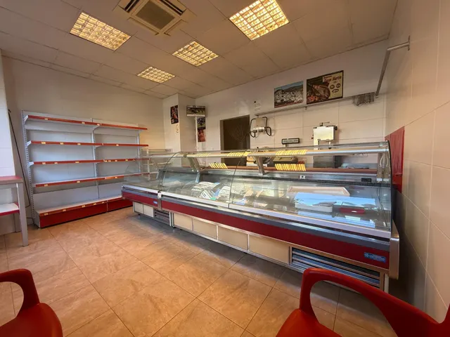 Local comercial en venta en la chana – equipado, a pie de calle y listo para empezar — 6