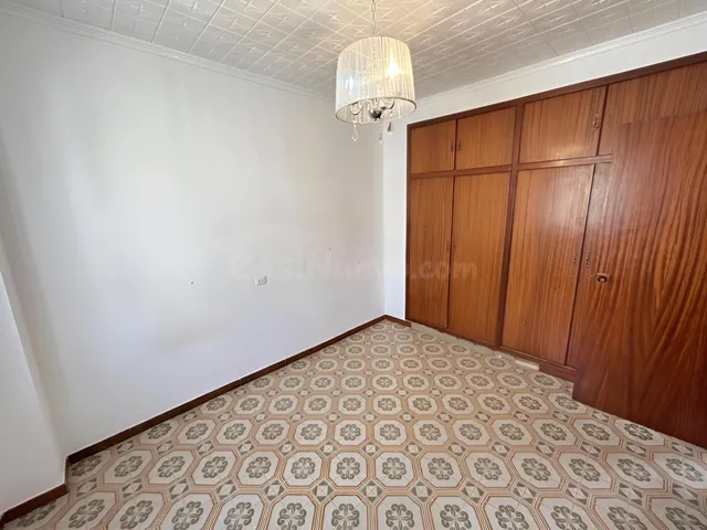 Amplio piso con 4 habitaciones en el centro de La Vall d'Uix - foto 4