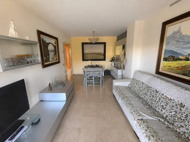 PISO CON PARQUING Y TRASTERO EN VENTA — 3