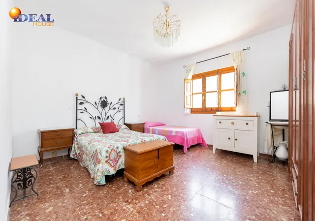 Chalet en zona residencial de Deifontes — 21