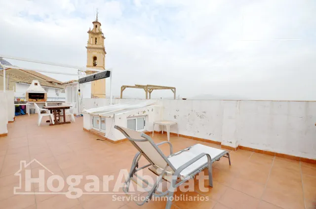 AMPLIA CASA  REFORMADA ESQUNERA CON TERRAZA Y BARBACOA — 13