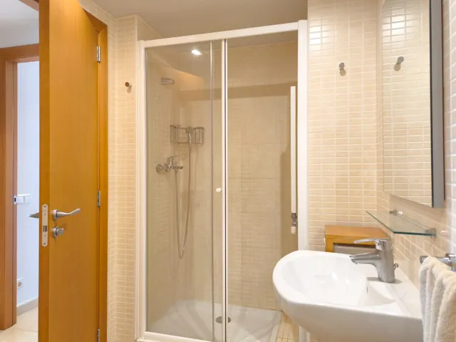 Tu nuevo hogar en Tarragona te espera: amplio, luminoso, con terraza y piscina! — 12