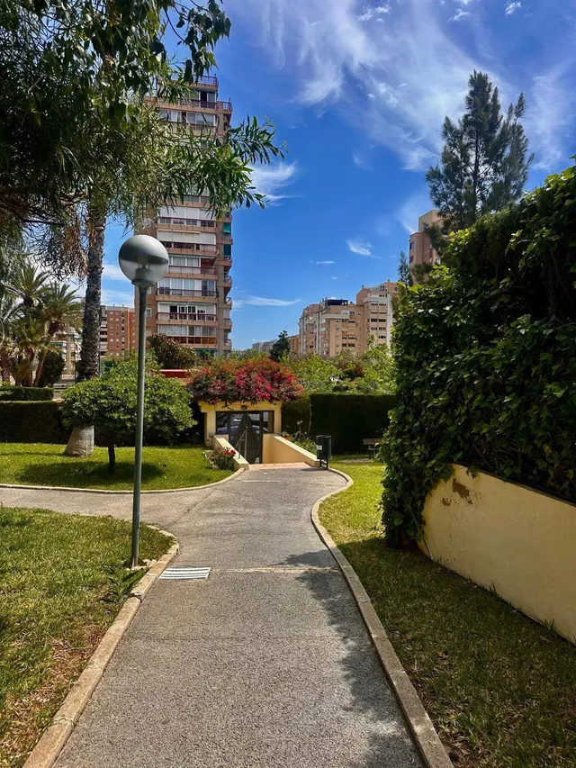 FANTÁSTICO PISO CON VISTAS AL MAR EN UNA DE LAS MEJORES ZONA - foto 5