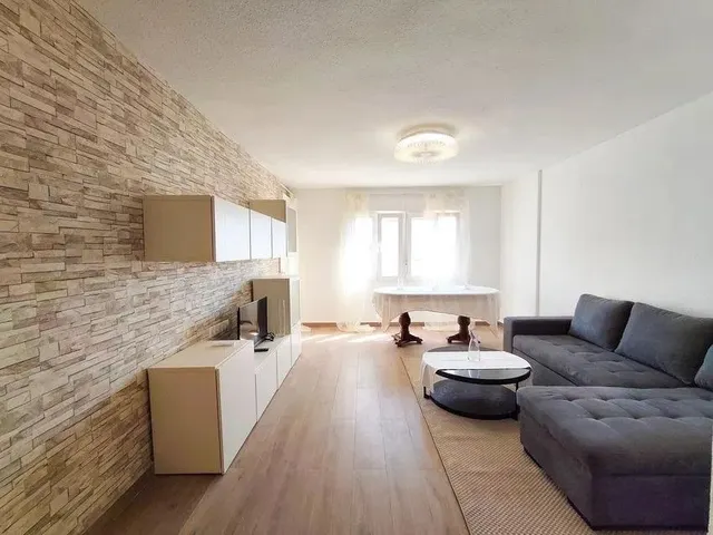Piso reformado, amplio y luminoso cerca del mar — 21