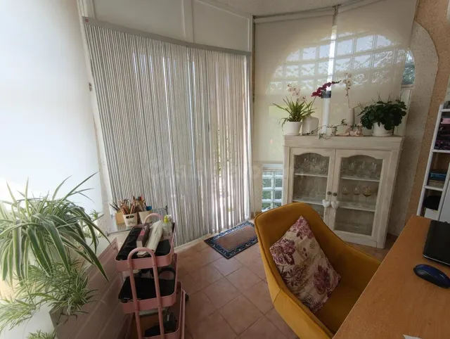 Encantadora villa mediterránea con piscina en medio de la na - foto 5