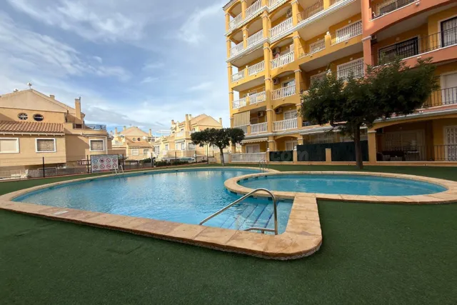 ÁTICO EN TORREBLANCA CON PARKING, PISCINA COMUNITARIA Y VISTAS DESPEJADAS! — 2